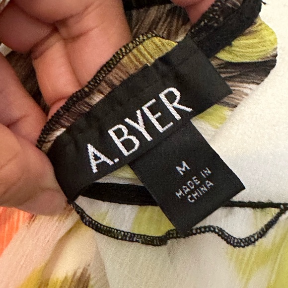 Floral women’s blouse - Picture 7 of 7